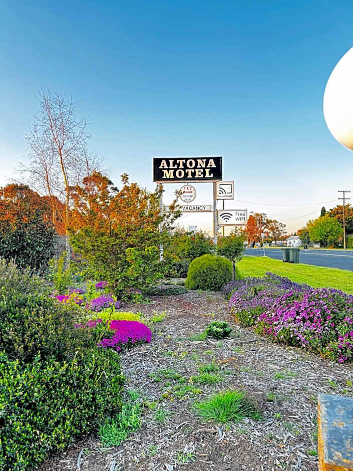 Photo 1 of 35 of Altona Motel