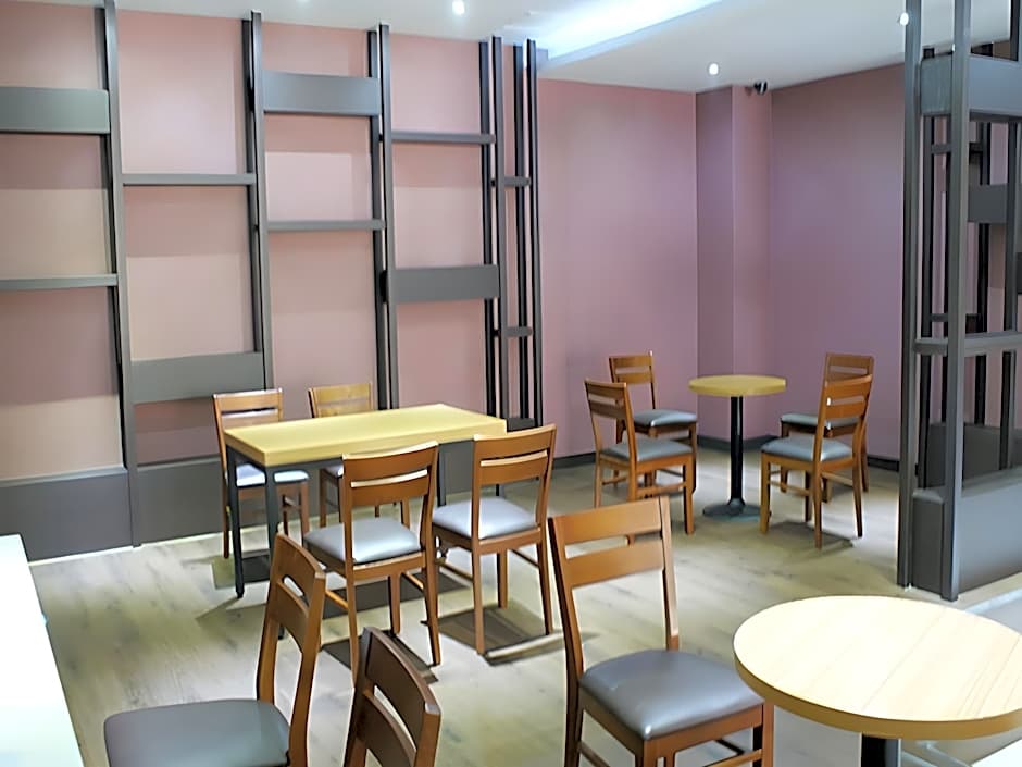 Central Plaza Suwon Hotel