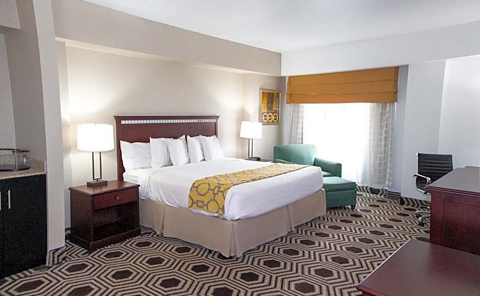 Baymont by Wyndham Delavan Near Lake Geneva