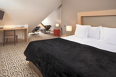 Duplex Junior Suite with Mountain View (2 Adults + 2 Children)