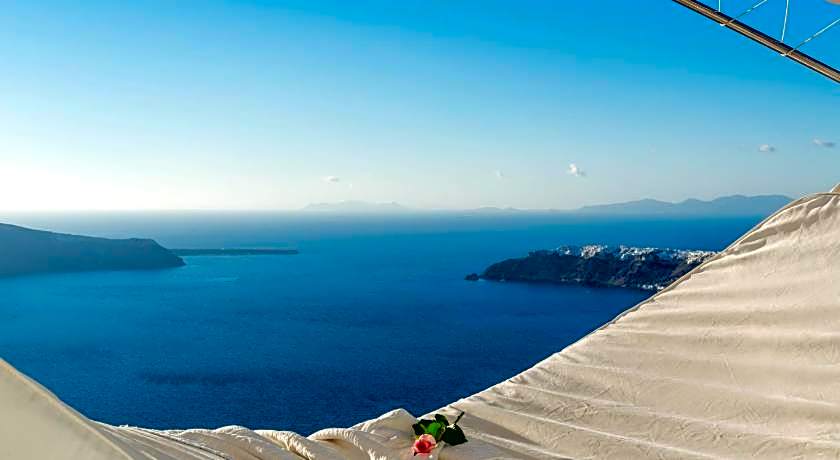 White Santorini Suites & Spa