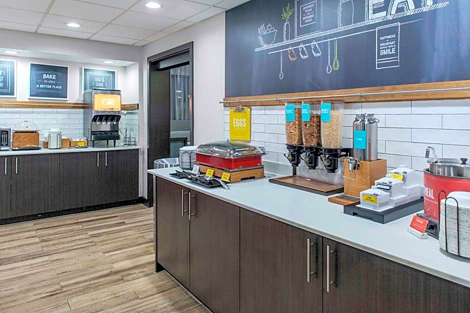 Hampton Inn By Hilton Detroit/Northville
