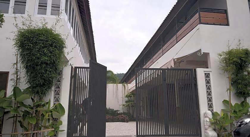 Roots Hotel Senggigi