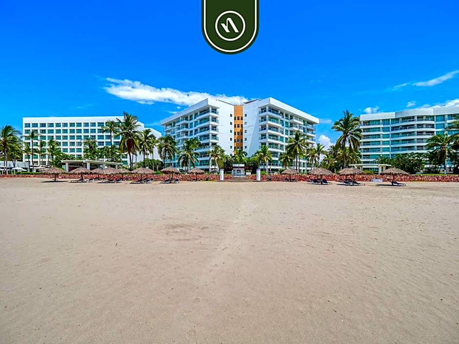 2BR Condo with Private Blacony - Oceean View
