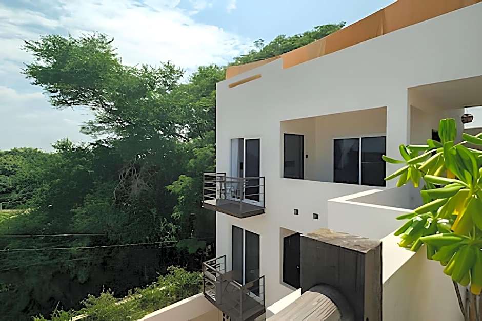 La Aurora Puerto Escondido