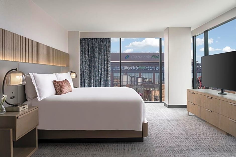 Loews Arlington Hotel