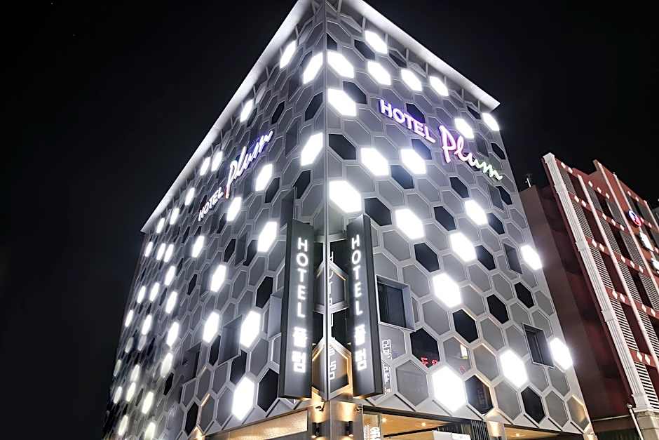 Plum Hotel