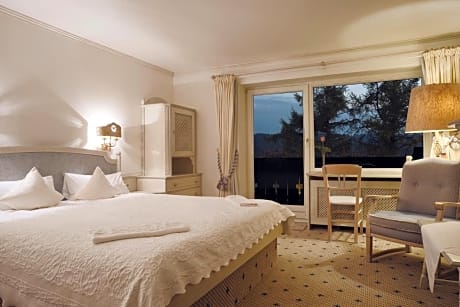 Double Room with Mountain View