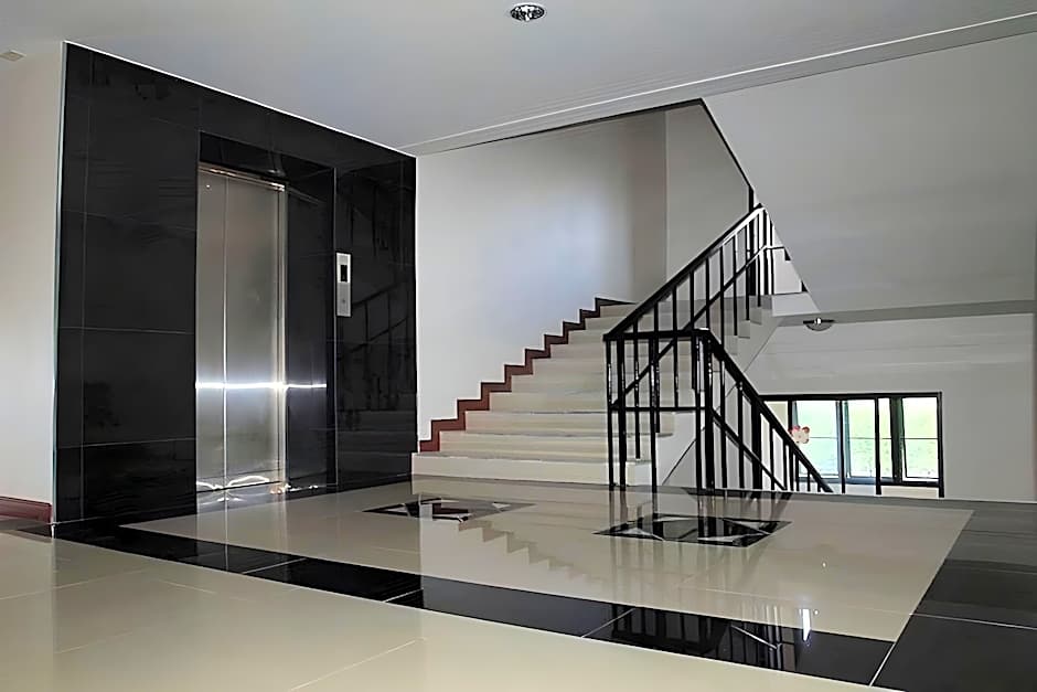 Sakura Boutique Hotel