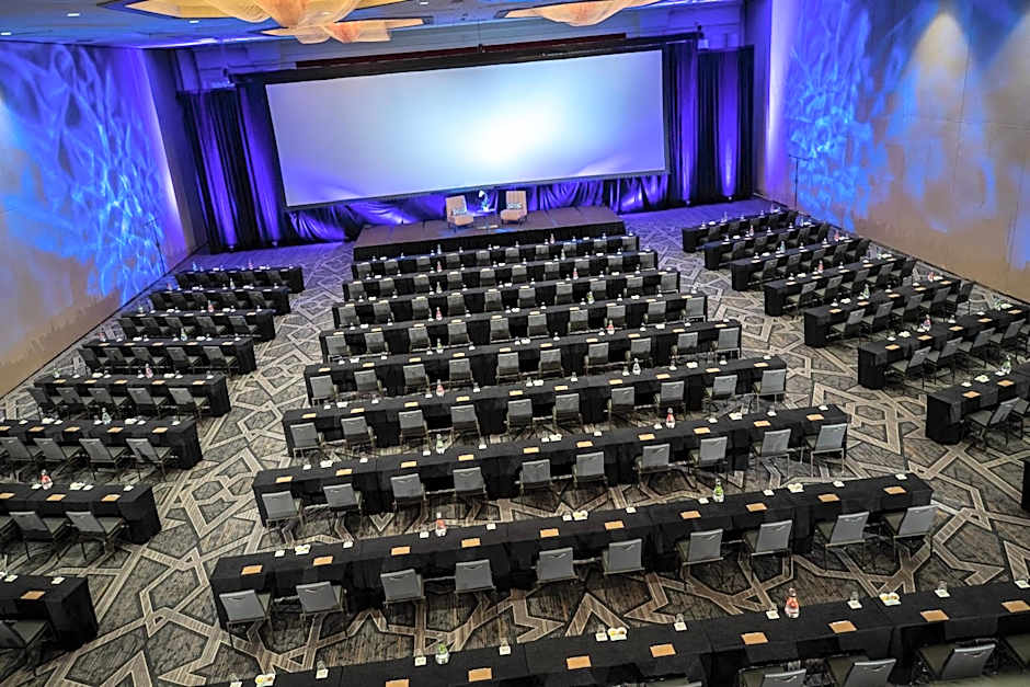 Renaissance by Marriott Dallas Addison Hotel