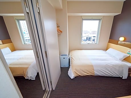 Standard Connecting Room - Non-Smoking