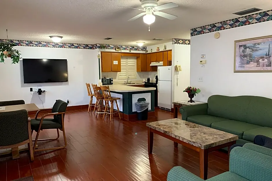 Travelodge by Wyndham Suites St Augustine