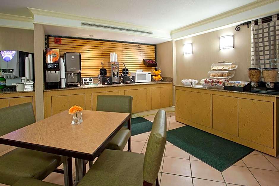 La Quinta Inn & Suites by Wyndham Cheyenne