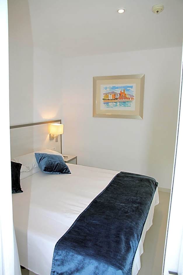 Parrots Sitges Hotel