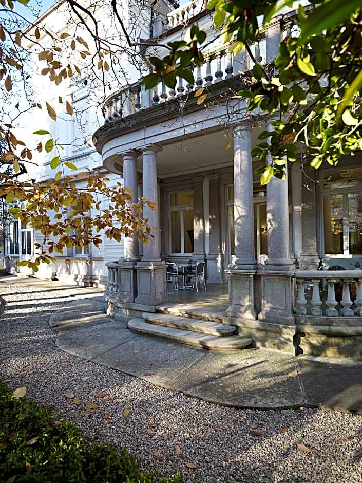 Business Center IN Villa