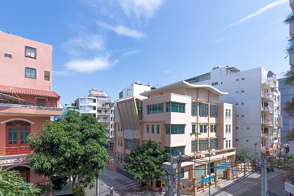 Acasa Hotel