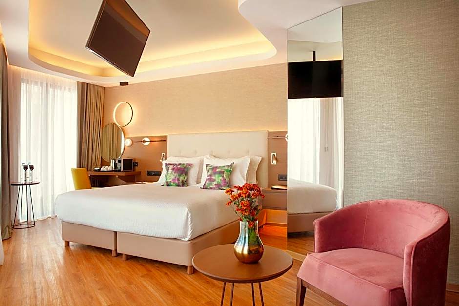 Wyndham Athens Residence