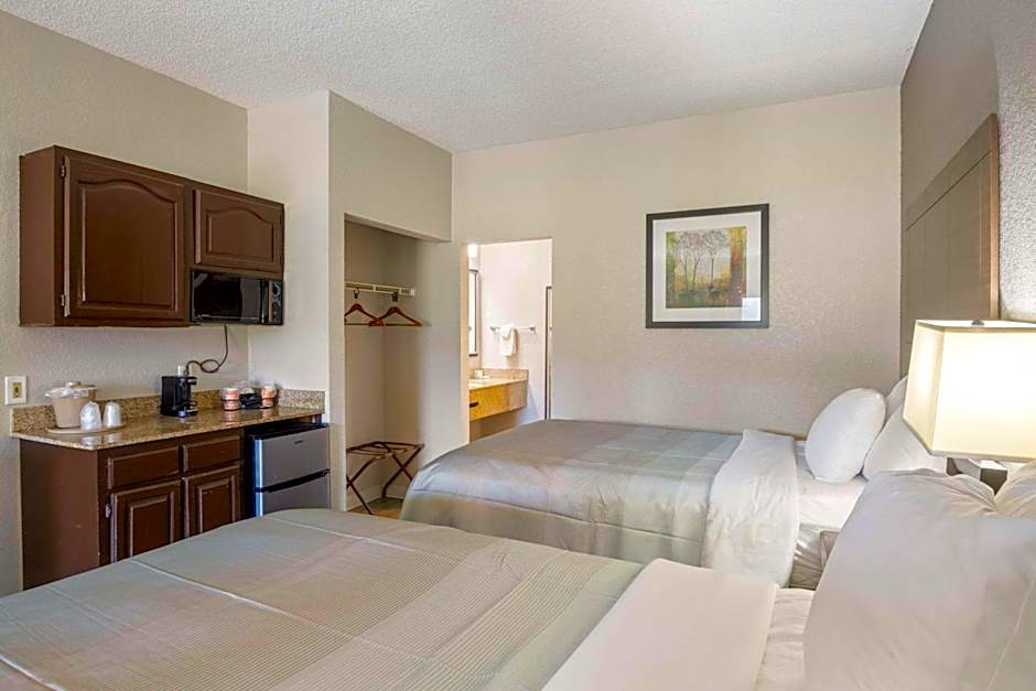 Quality Suites Hickory South