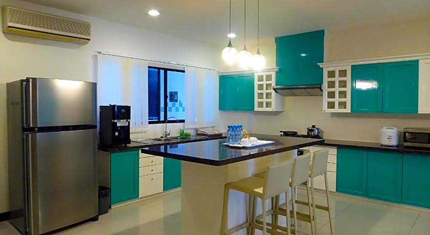 Rimbun Suites & Residences