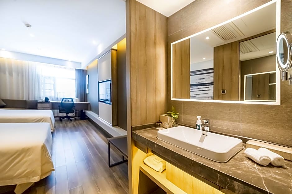 Atour Hotel (Jining Taibai Road Canal City)