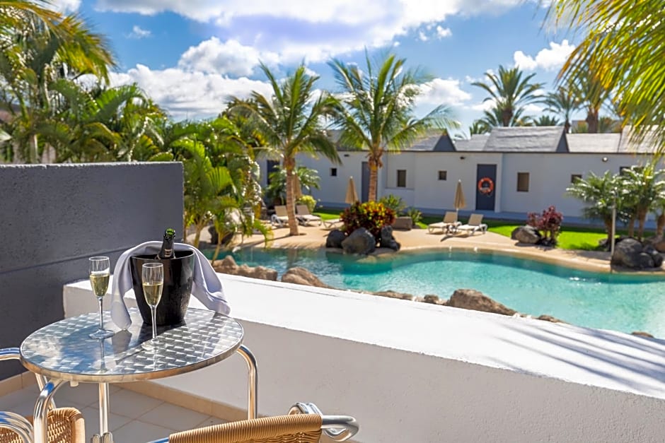 R2 Romantic Fantasia Suites - Adults Only