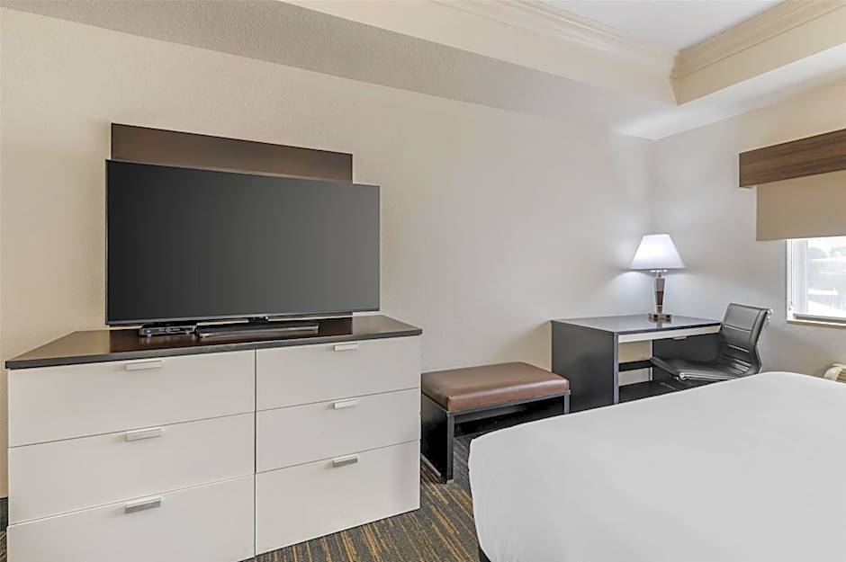 Best Western Plus Jfk Inn & Suites