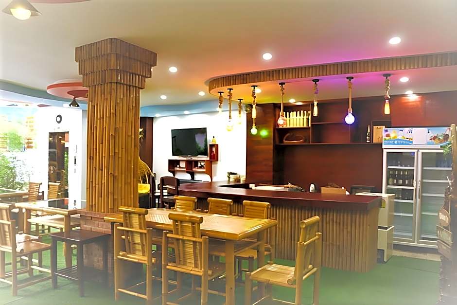 Ruby Riverside Hotel & Hostel