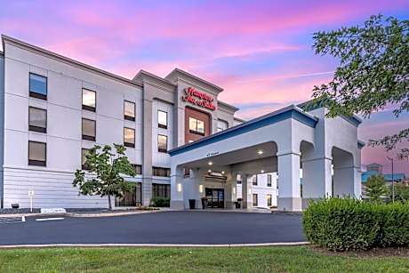 Hampton Inn & Suites Louisville East