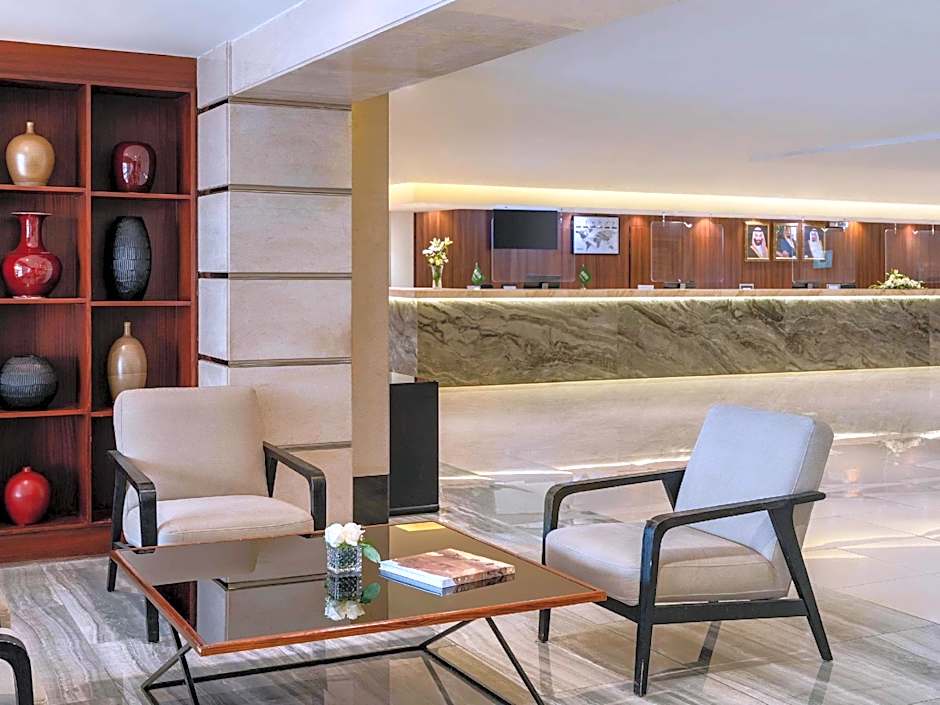 Anwar Al Madinah Movenpick Hotel