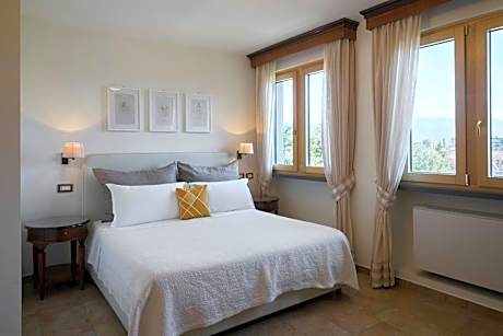 Superior Double Room with Garden View