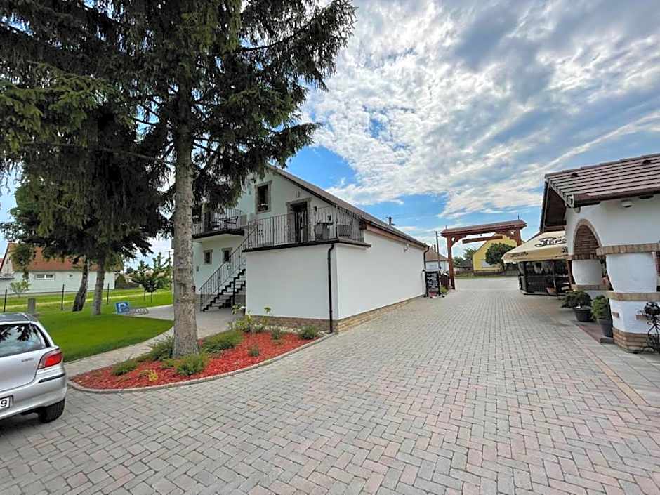 Kukorica Csárda Apartman