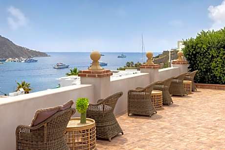 Dorion Hotel