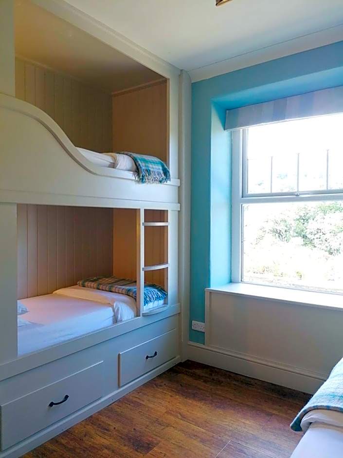 The Rocks at Plas Curig Hostel