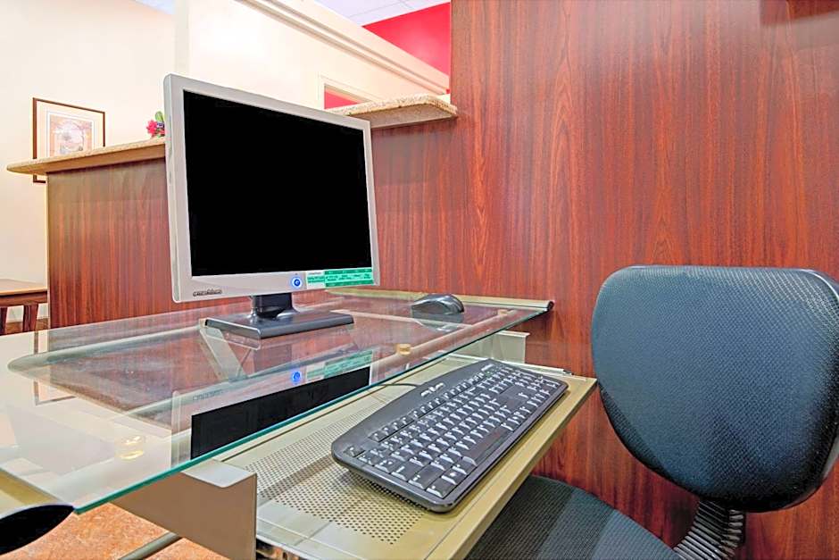 Super 8 by Wyndham Las Cruces University Area 