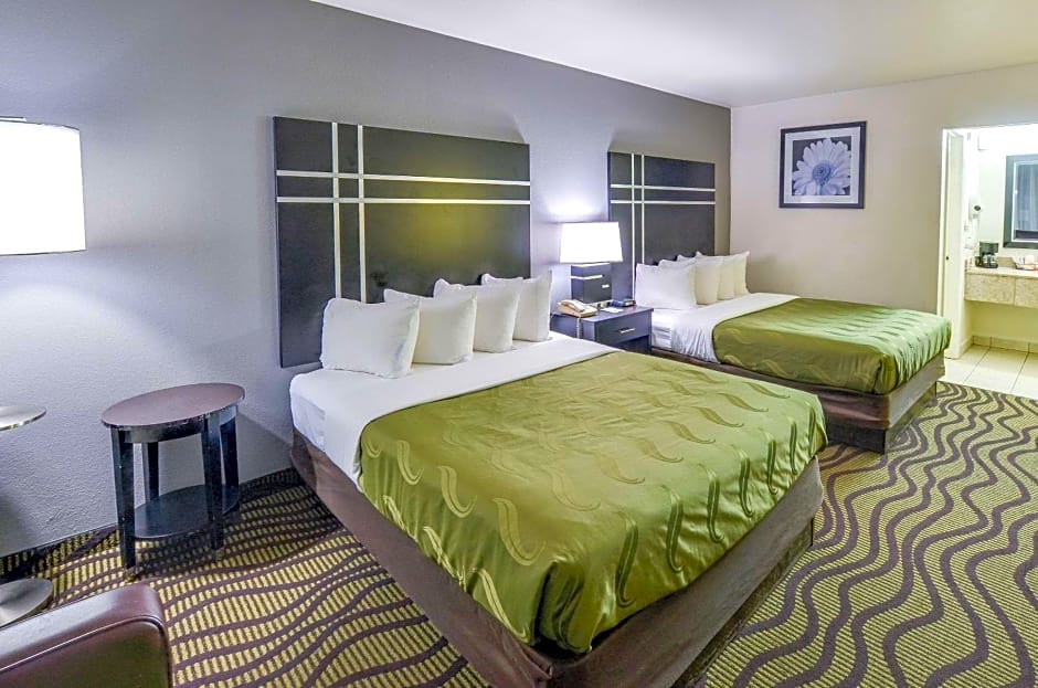 Quality Inn & Suites Hardeeville - Savannah North - Renovated with Hot Breakfast Included