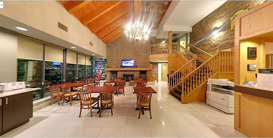 Super 8 by Wyndham Sudbury ON