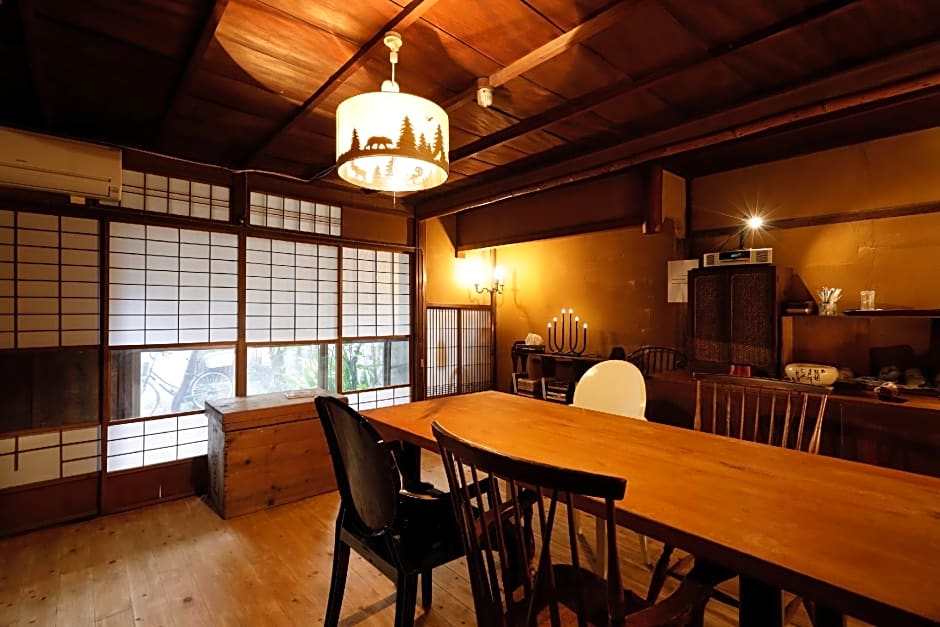 Guesthouse & Salon Tsukito