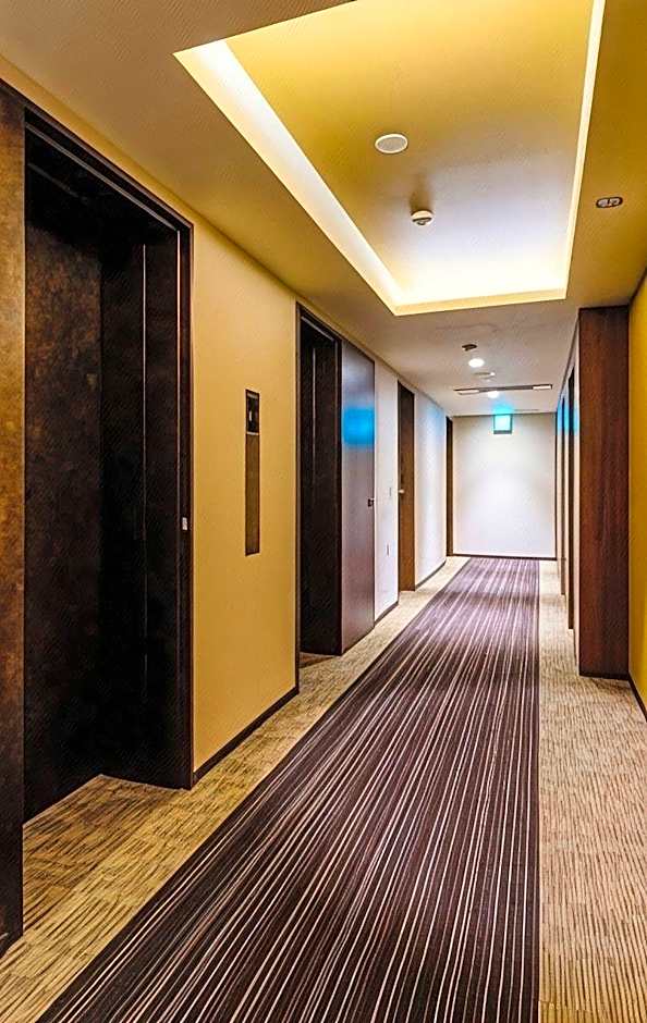 Quintessa Hotel Tokyo Haneda Comic and Books