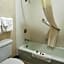 Travelodge by Wyndham Costa Mesa Newport Beach Hacienda