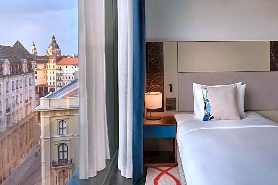 Dorothea Hotel, Budapest, Autograph Collection