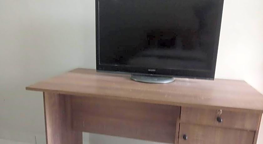 Hotel O Neva Guest House SyariahNearWaduk Cipta Karya