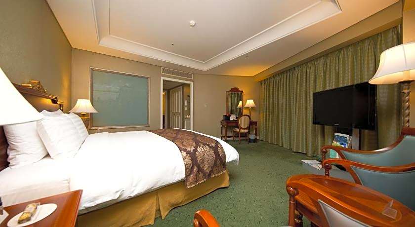 High1 Grand Hotel Main Tower