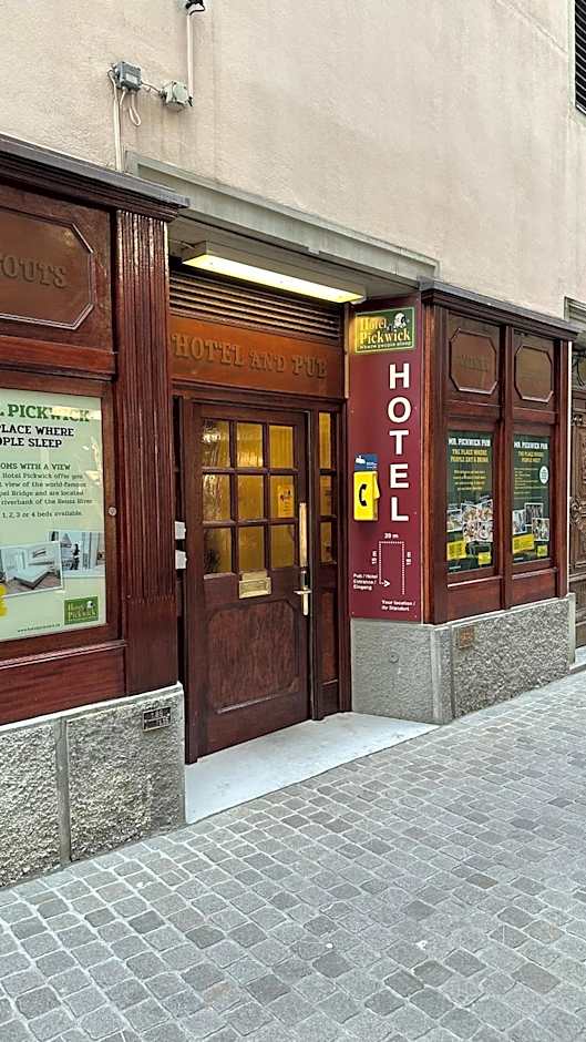 Hotel Pickwick and Pub "the room with a view"