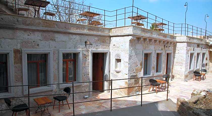 Sarnich Cave Suites