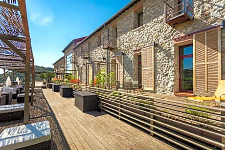 Domaine Riberach - Hotel 4 - Restaurant gastronomique - Spa - Piscine - Vignoble