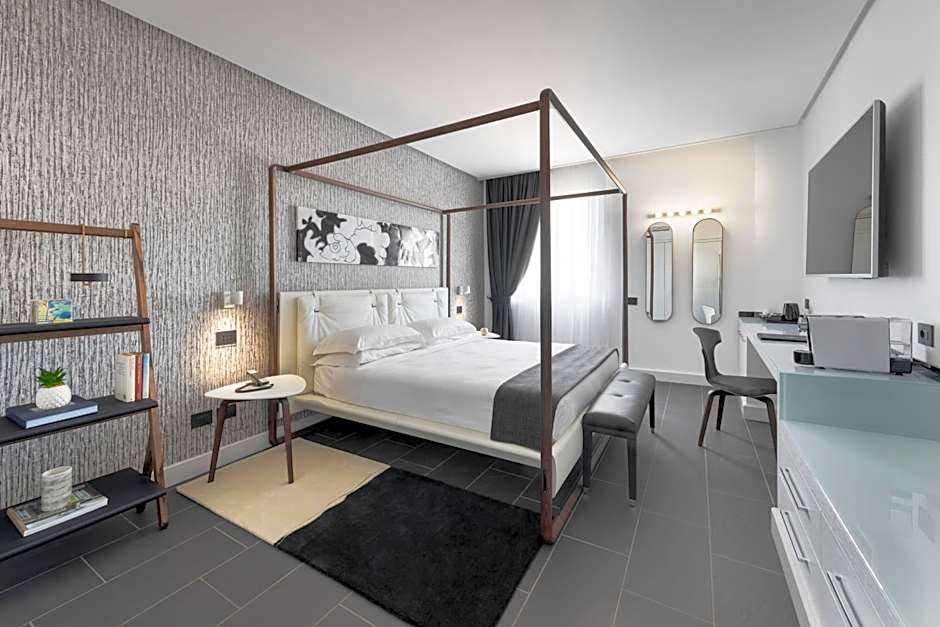 LHP Napoli Palace & SPA