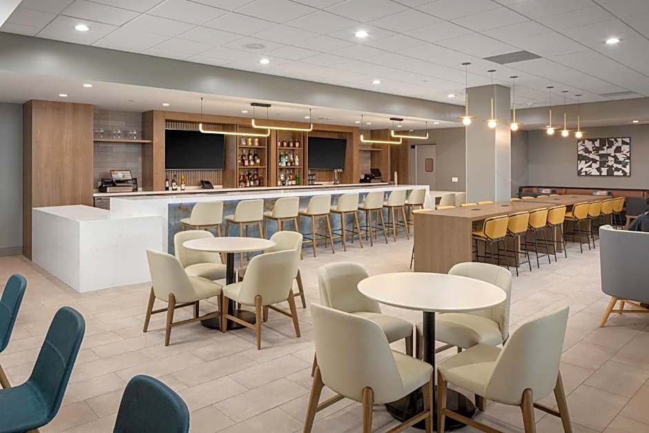 Holiday Inn Hotel And Suites Monterey Park Los Angeles By IHG
