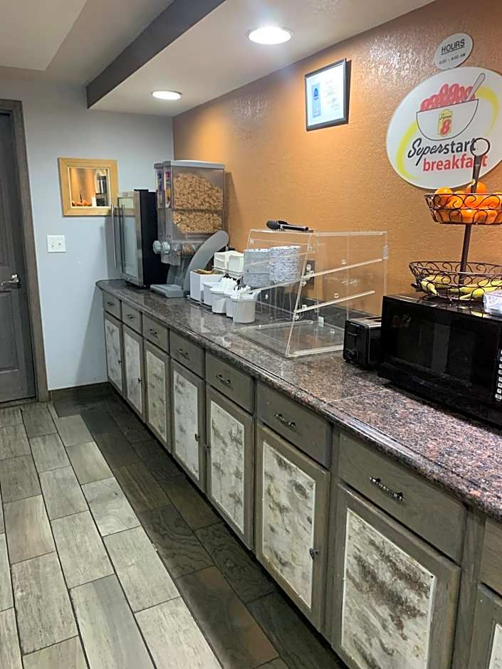 Super 8 by Wyndham Rice Lake