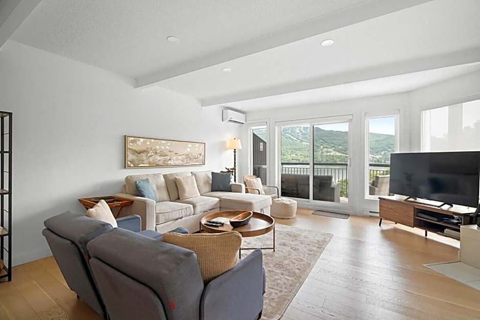 Huge 3 Bedroom Condo with a View