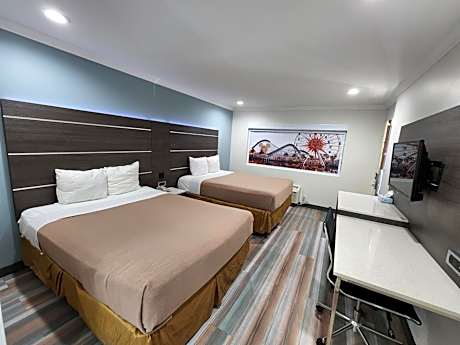 Queen Room with Two Queen Beds - Non-Smoking